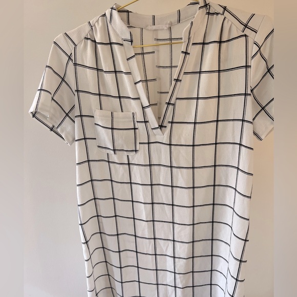 Cream/Beige Dress with Black Accent - Picture 1 of 7